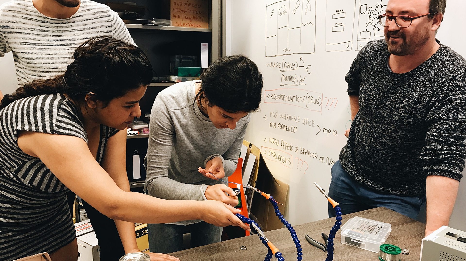 Soldering. Anandita Punj, Beatriz Ibeas, Adriaan Oudemans, Luis Rodil-Fernández